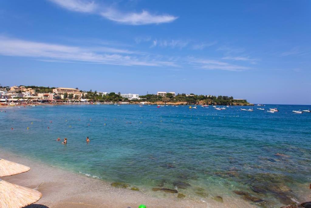 Lenico Beachfront Suites Agia Pelagia  Bagian luar foto